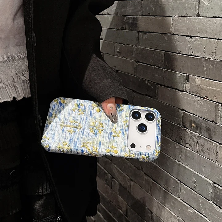 クロームハーツ iphone18proケース 十字架ロゴ