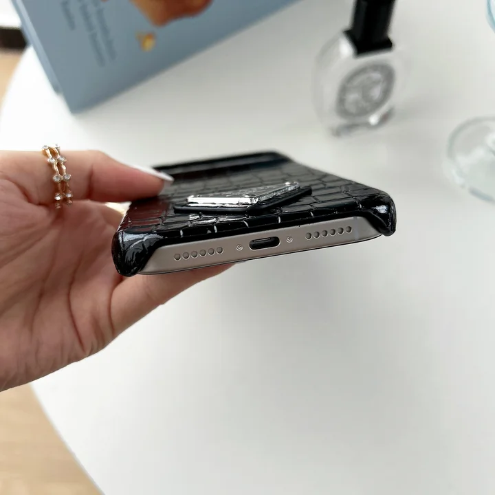 プラダ iphone18promaxケース レディース 人気