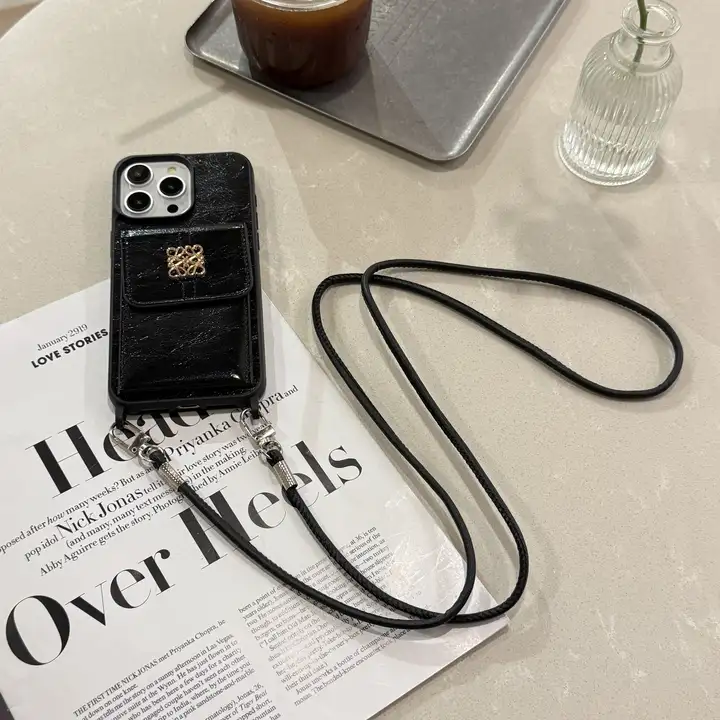 ロエベ iphone18promaxケース 肩掛け 斜めがけ