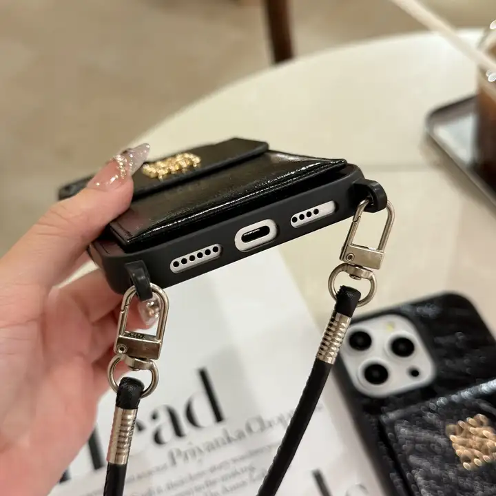 loewe iphone18promaxケース 牛革 ブラック