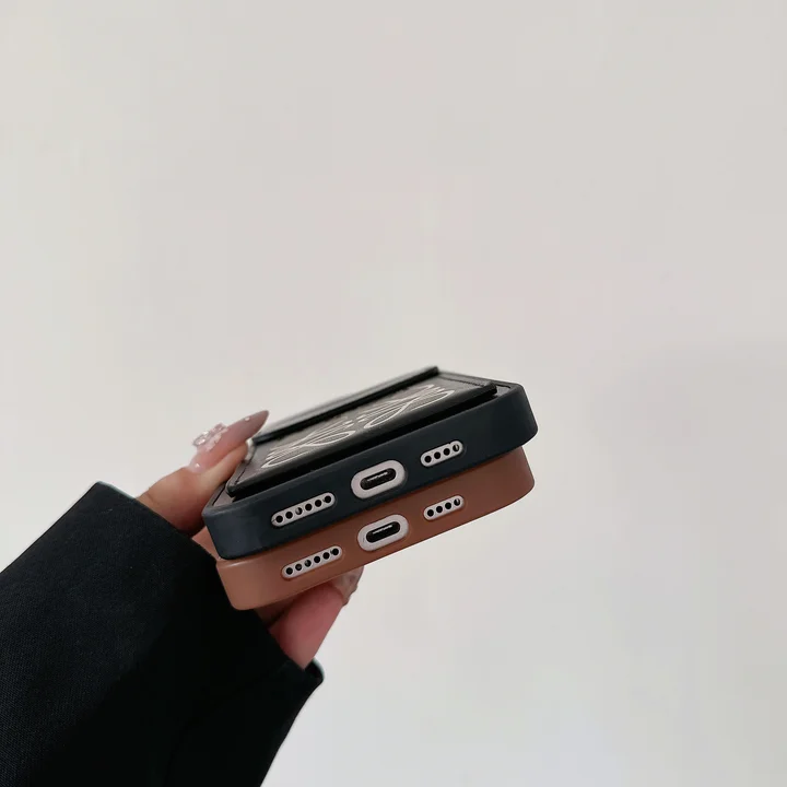 ロエベ iphone18proケース 背面 カード収納