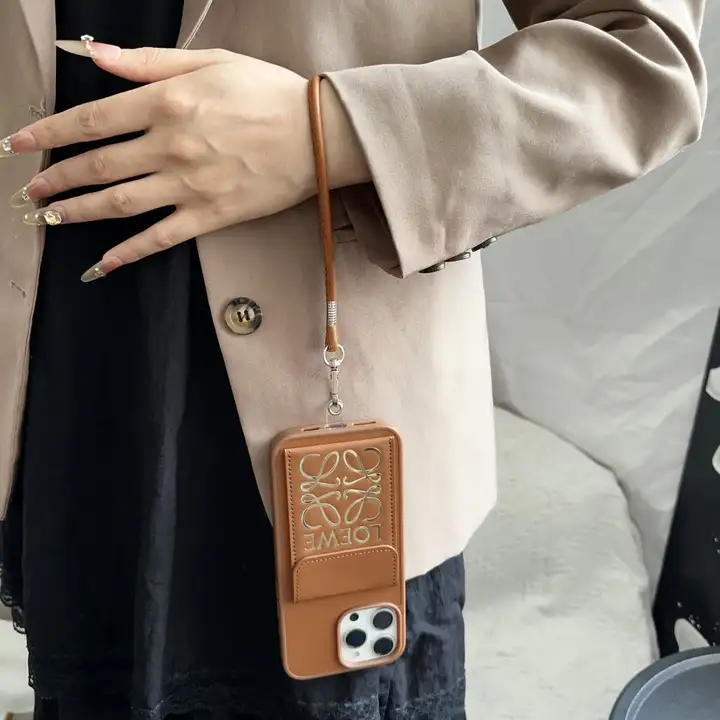 ロエベ iphone18promaxケース 嵌入式 ラメ