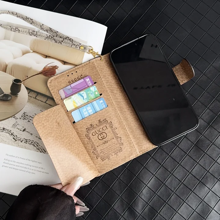 Gucci iphone18promaxケース 手帳型 ストラップ付き