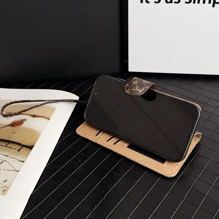 lv iphone18proケース ストラップ付き