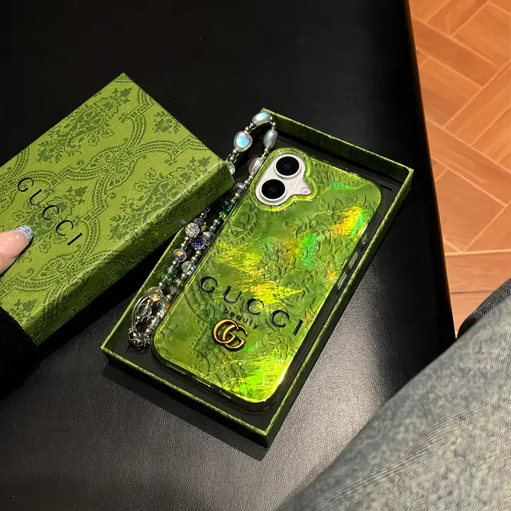 Gucci iphone18promaxケース 携帯ストラップ