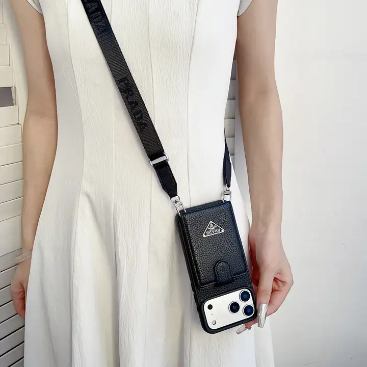 プラダ iphone18proケース サフィアーノ レザー