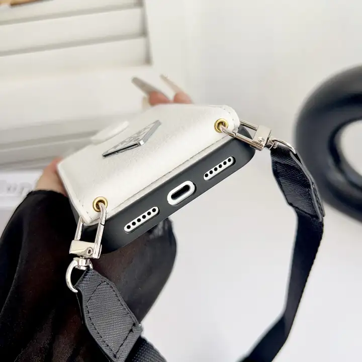prada iphne18proケース 折りたたみ カード収納