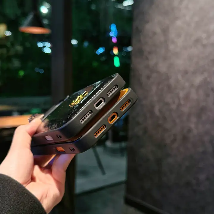 Hermes iphone18promaxカバー レザー ブラック