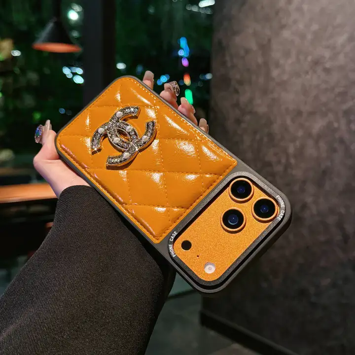chanel iphone18proケース キラキラ CCロゴ