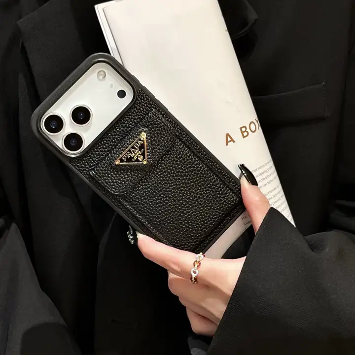 prada アイフォーン 18proケース 背面 収納