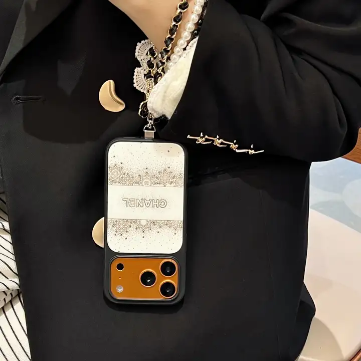 シャネルiphone18proケース スマホグリップ