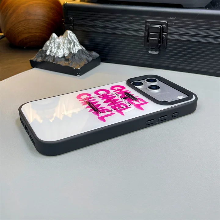 chanel iphone18pro ガラスケース