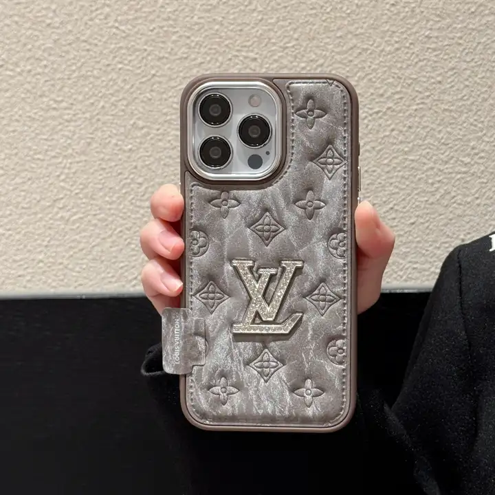 ルイヴィトン iphone18proケース キラキラ ダイヤロゴ