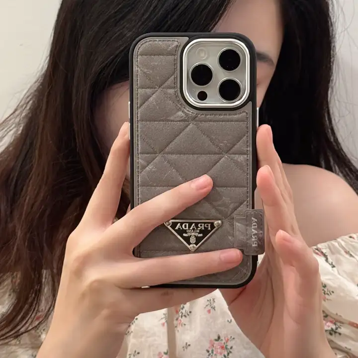 プラダ 三角ロゴ iphone18pro携帯ケース マトラッセ