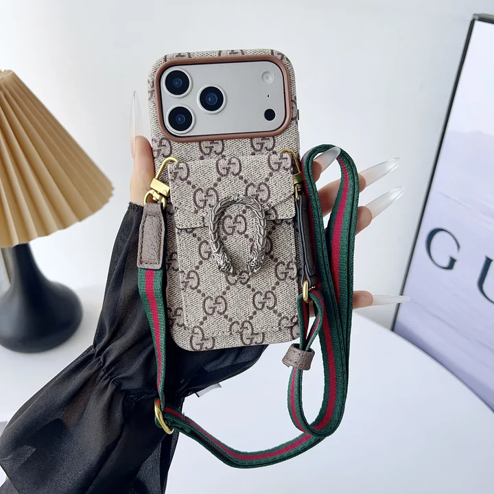 Gucci iphone18promaxケース 背面 カード収納