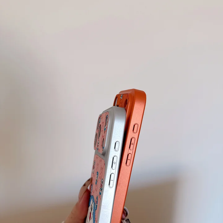 グッチ iphone18 可愛いケース ドラえもん
