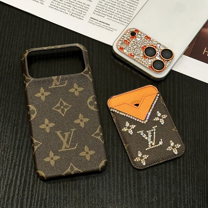 Vuitton iphone18proケース キラキラ レンズ カバー 付き