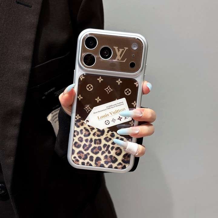 ルイヴィトン iphone18proケース 豹柄