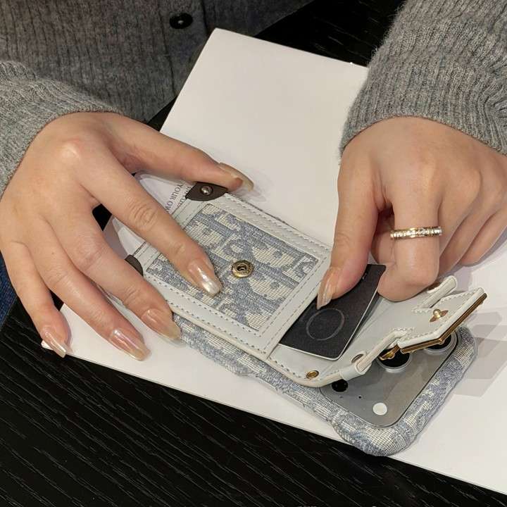 ディオール iphone18proケース カード収納