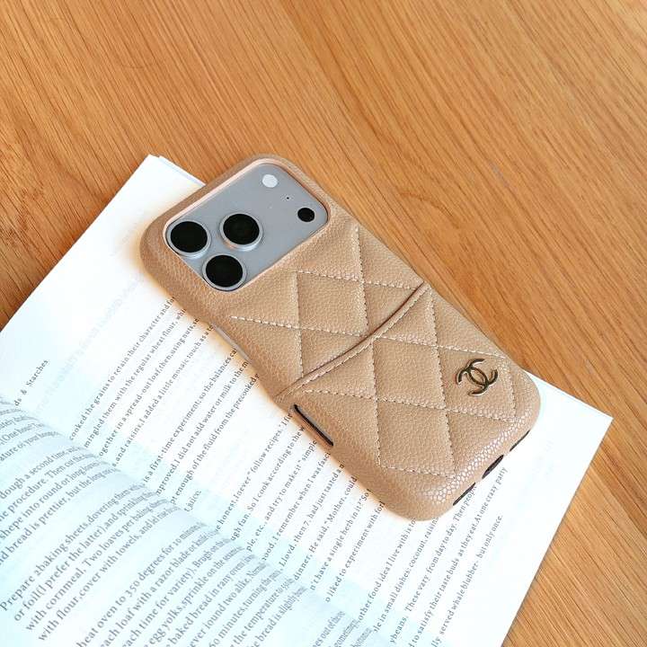 chanel iphone18 pro ケース 背面 収納
