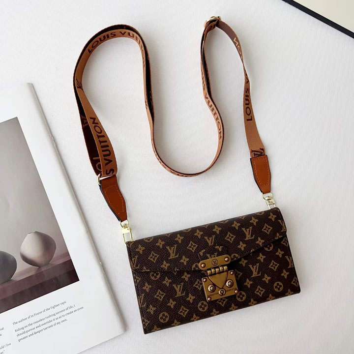 gucci iphone18proケース 手帳型 女子