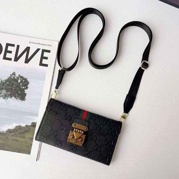 gucci iphone18pro スマホカバー 財布一体
