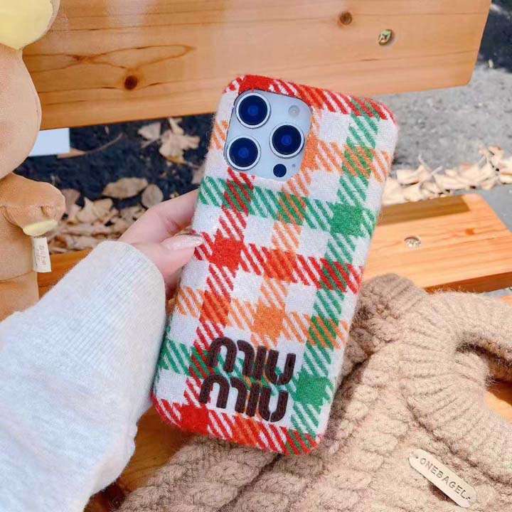 MiuMiu ニット風 iphoen18proケース