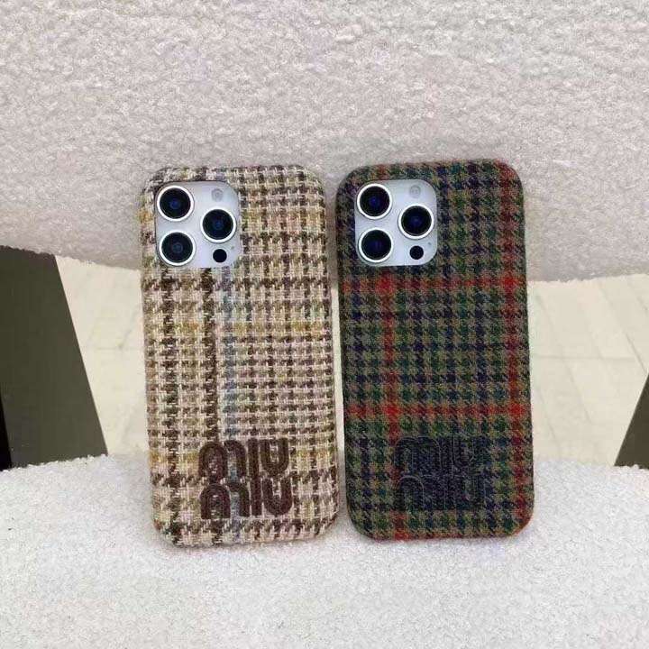 MiuMiu ロゴ入り iphone18promaxケース