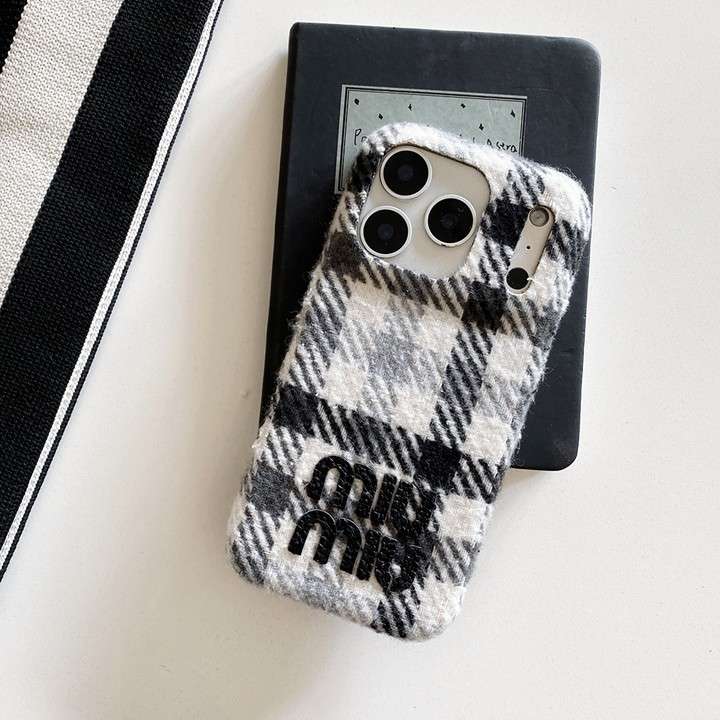 Miu Miu iphone18pro ケース もこもこ
