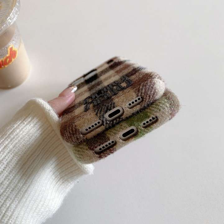 Miu Miu iphone18promax ケース ニット風