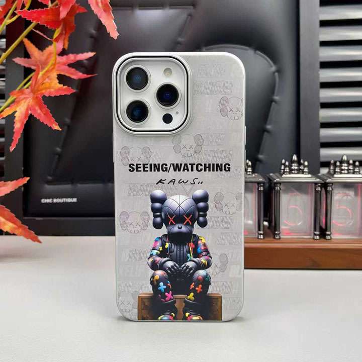 Kaws iphone18 magsafeケース