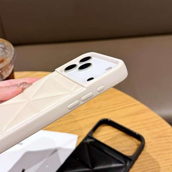 prada iphone18promaxケース レザー 菱形紋様