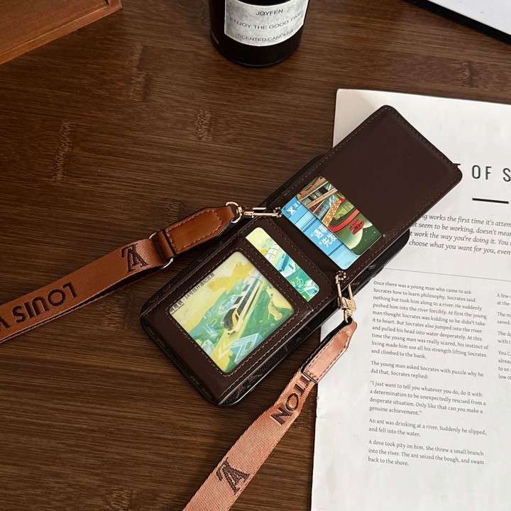 GUCCI iphone18proショルダーケース