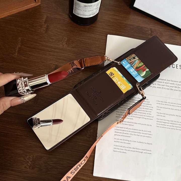 GUCCI iphone18promaxケース 肩掛け 斜めがけ