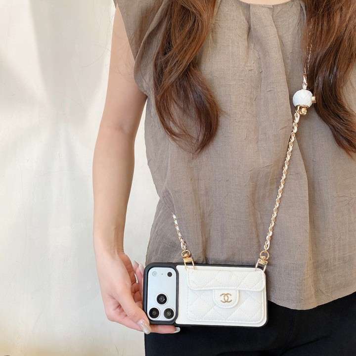 chanel iphone18pro 斜めがけケース レディース 