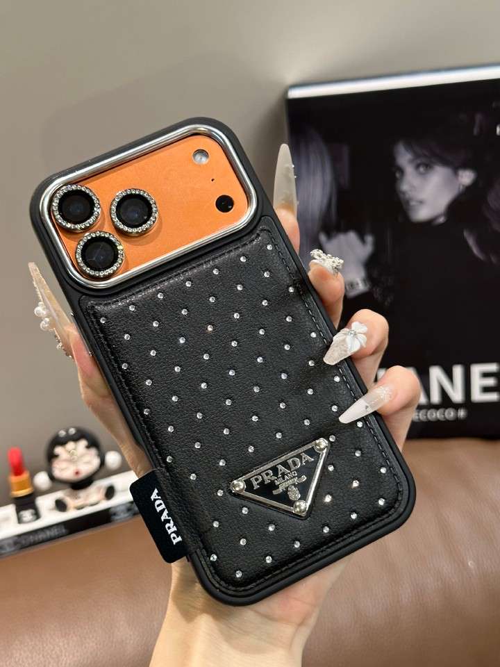 プラダ iphone18proケース キラキラ 可愛い