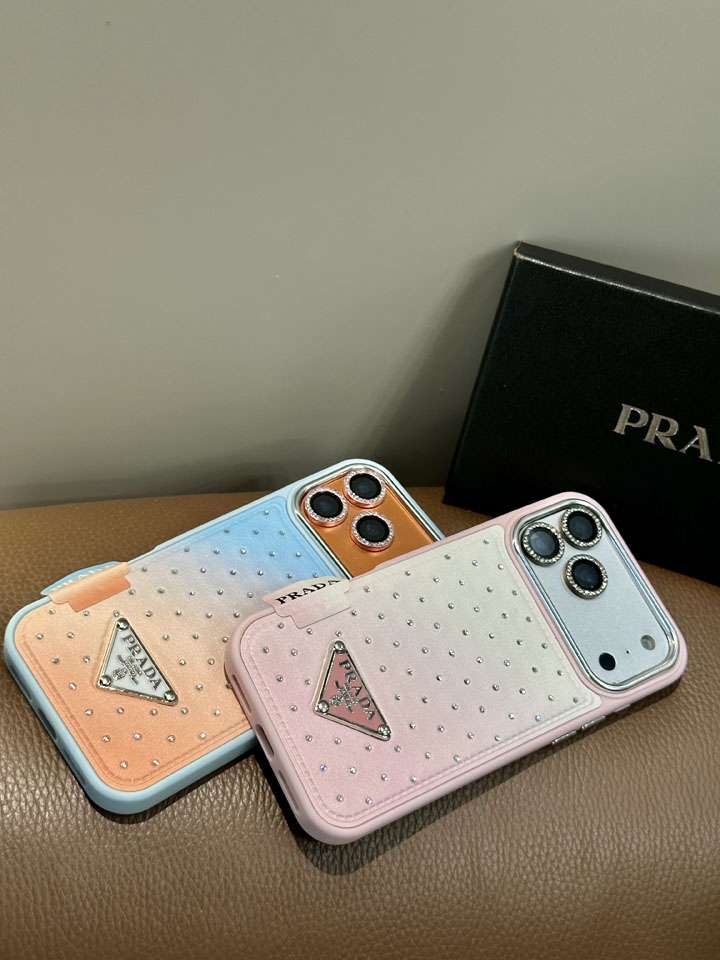 PRADA iPhone18proケース ラインストーン