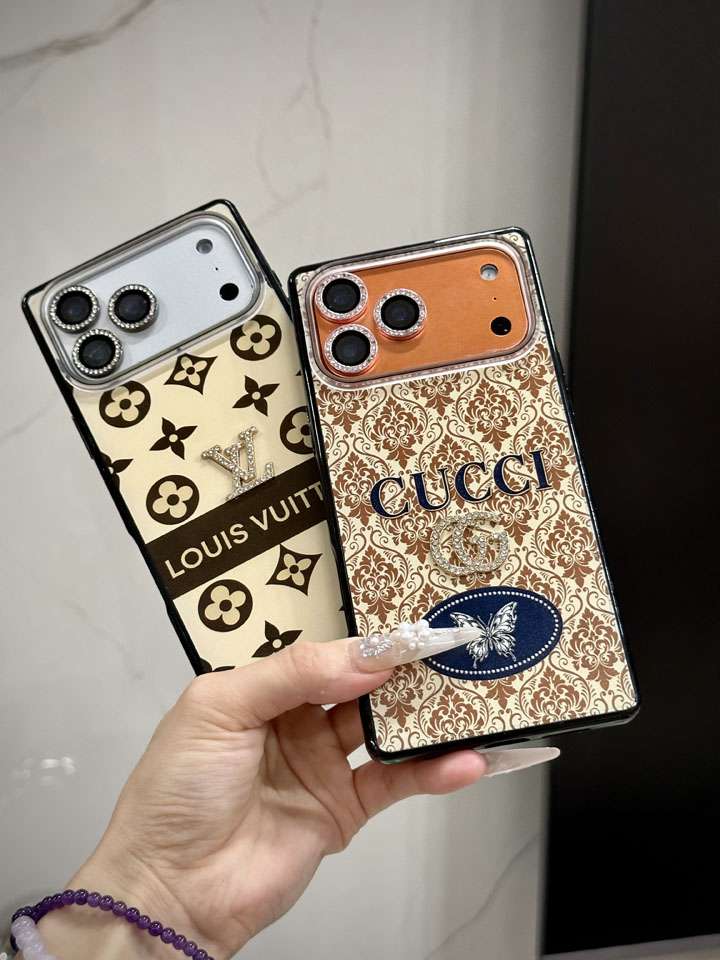 GUCCI iphone18proケース キラキラ ロゴ