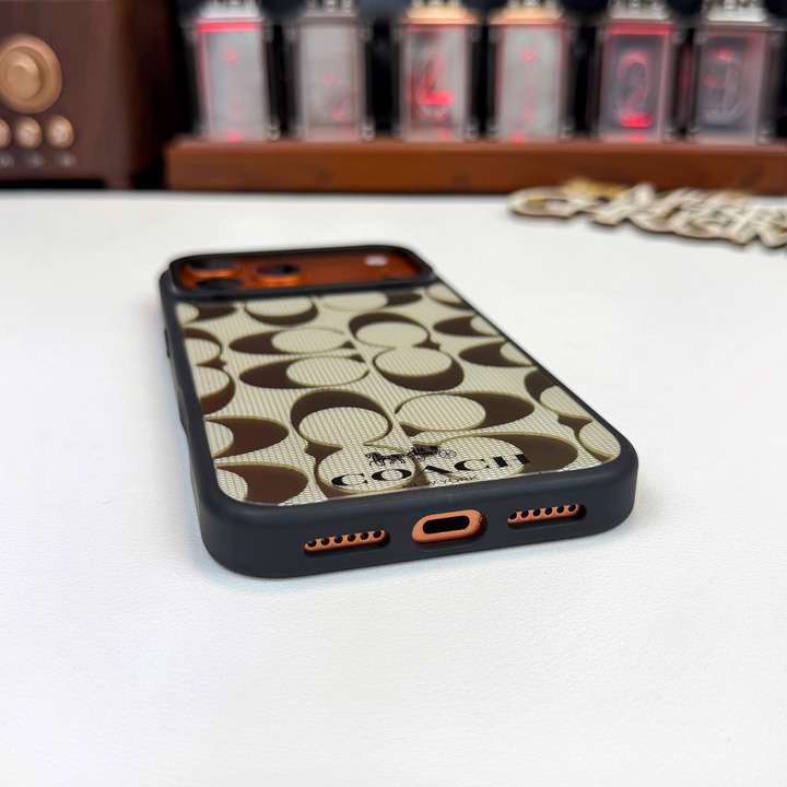 Coach 軽量 耐衝撃 iPhone18proカバー