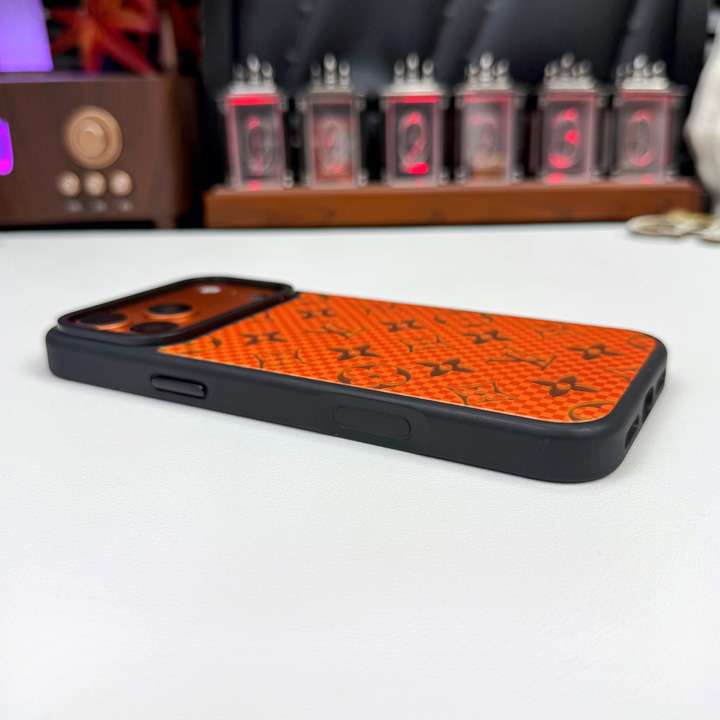 ヴィトン iphone18pro TPUバンパー 耐衝撃ケース