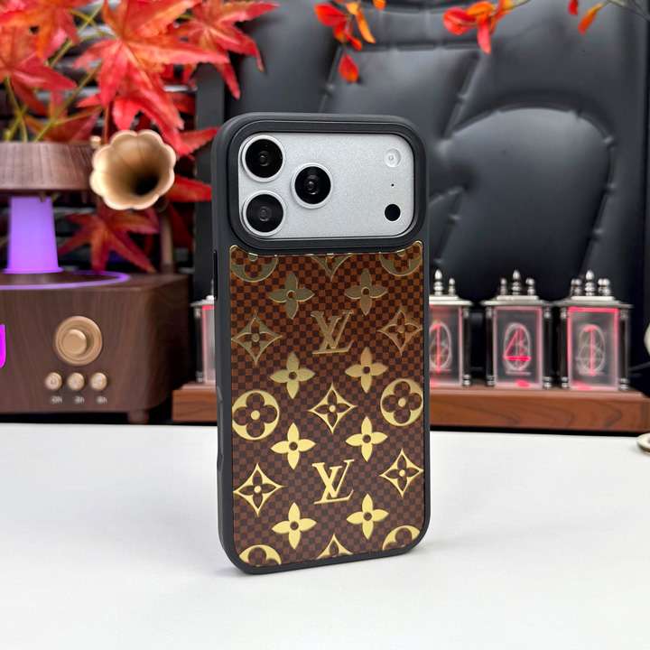 マット感仕上げ iPhone18proケース