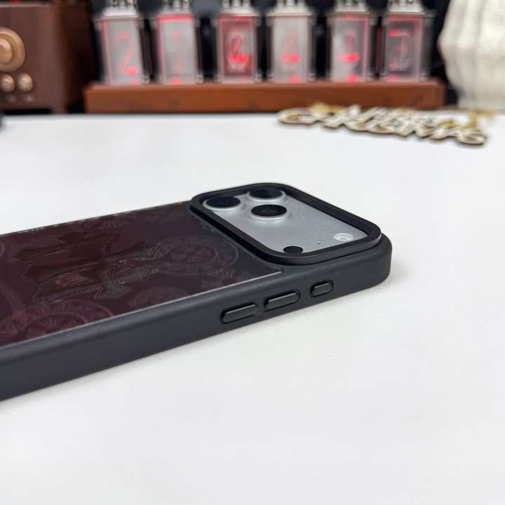 クロームハーツ iphone18ケース つや消し