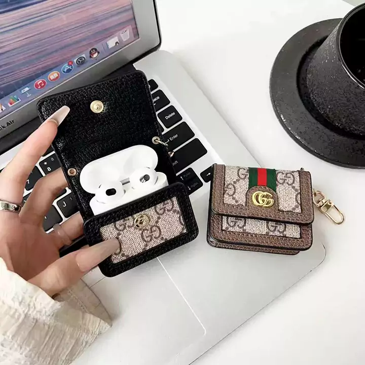グッチ イヤホンポーチ