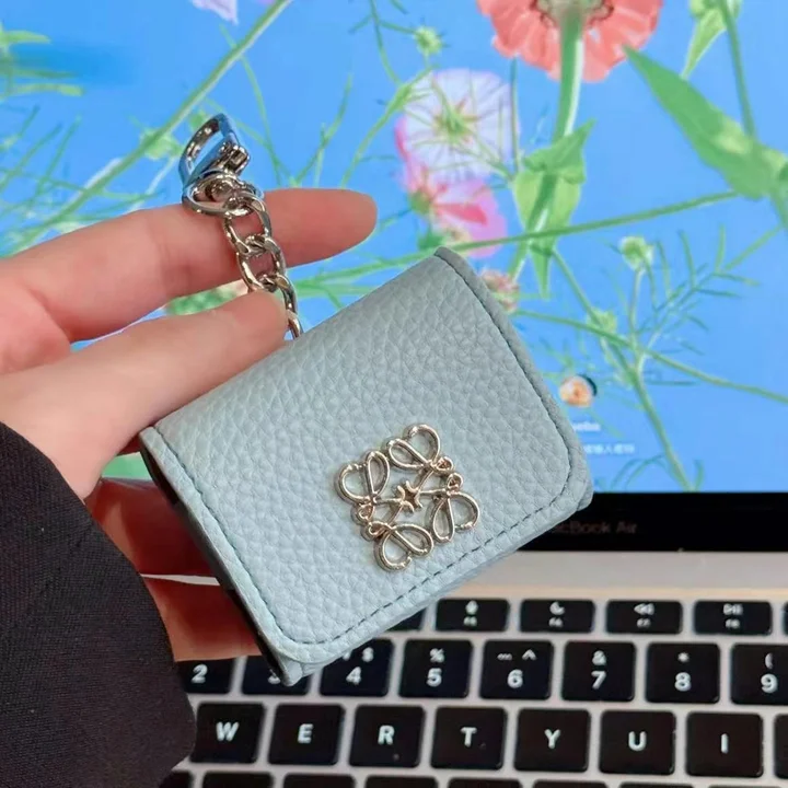 loewe airpodsケース 手触り良い
