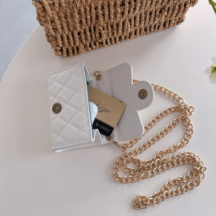 シャネル airpods5 ショルダーケース