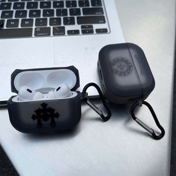 クロームハーツairpods5ケース カラビナ 付き 紛失防止