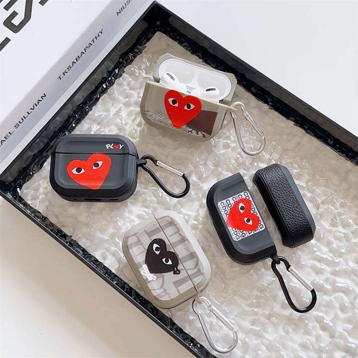 AirPods 5 ケース COMME des GARCONS