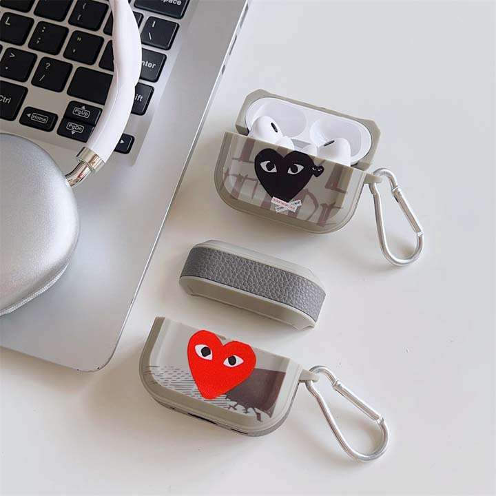 CDG airpods 5 ケース カラビナ付き