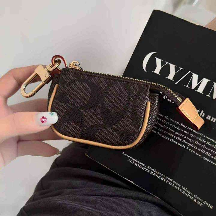 COACH キーリング付き airpods5ケース