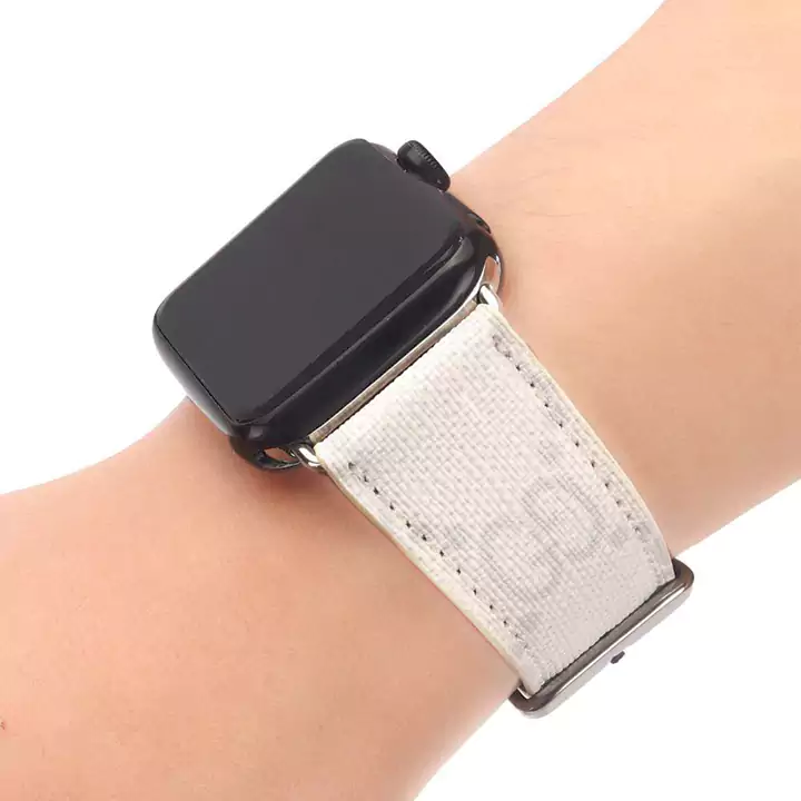 Gucci レザー 替えバンド